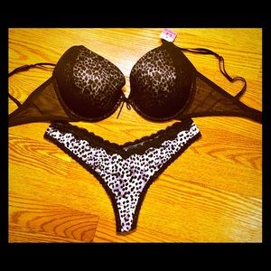 SEXY 😍😍Cheetah leopard print bra and panties